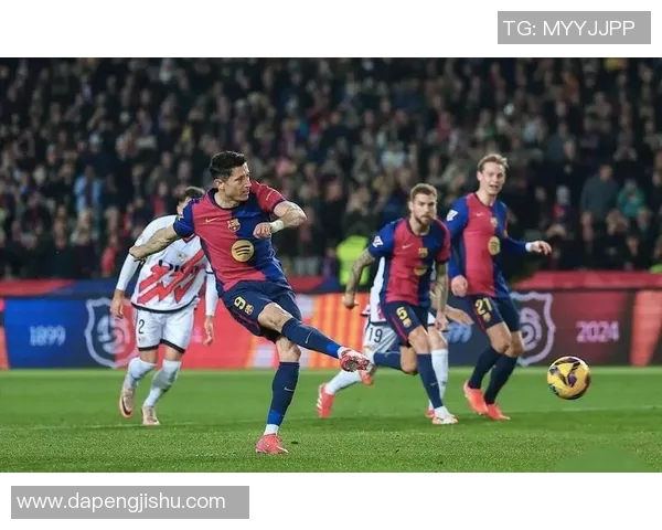 巴萨主场大胜皇马，梅西上演帽子戏法，巴萨球迷狂欢！