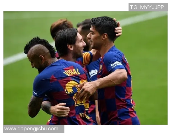 巴塞罗那主场惨遭惨败，梅西连场三次空档：足球王朝的危机与未来