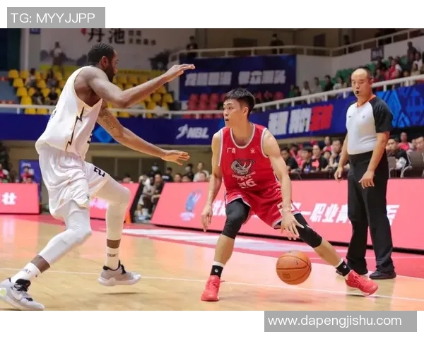 CBA赛场庞峥麟急停绝杀瞬间引发热议球迷热情高涨