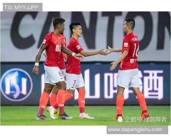 恒大赢得中超冠军，球迷欢呼雀跃，彰显实力雄厚